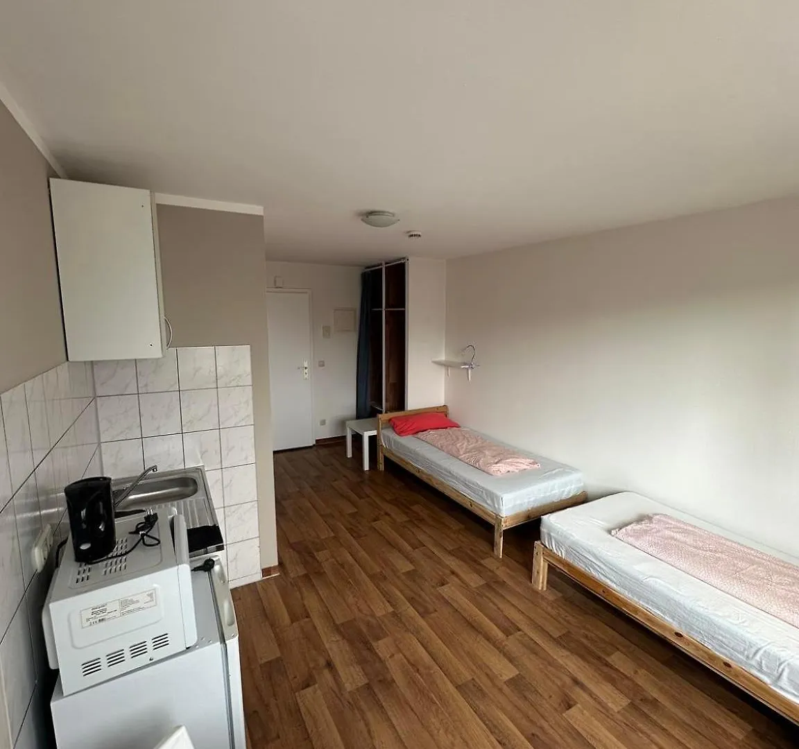 Low Budget Olympia Park Apartmenthostel Han 53 München Aparthotel