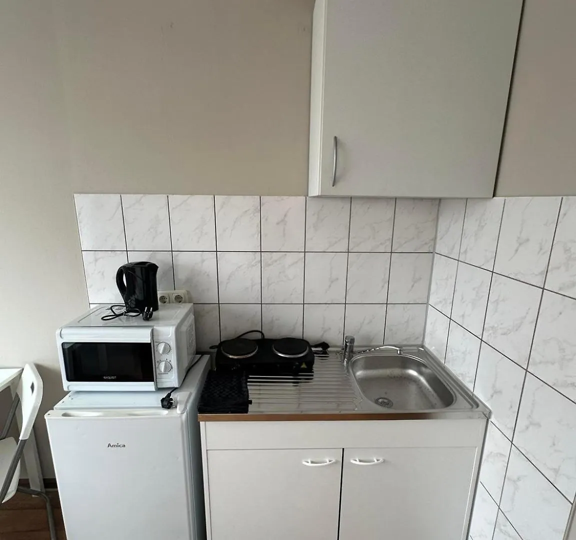 Low Budget Olympia Park Apartmenthostel Han 53 München Aparthotel