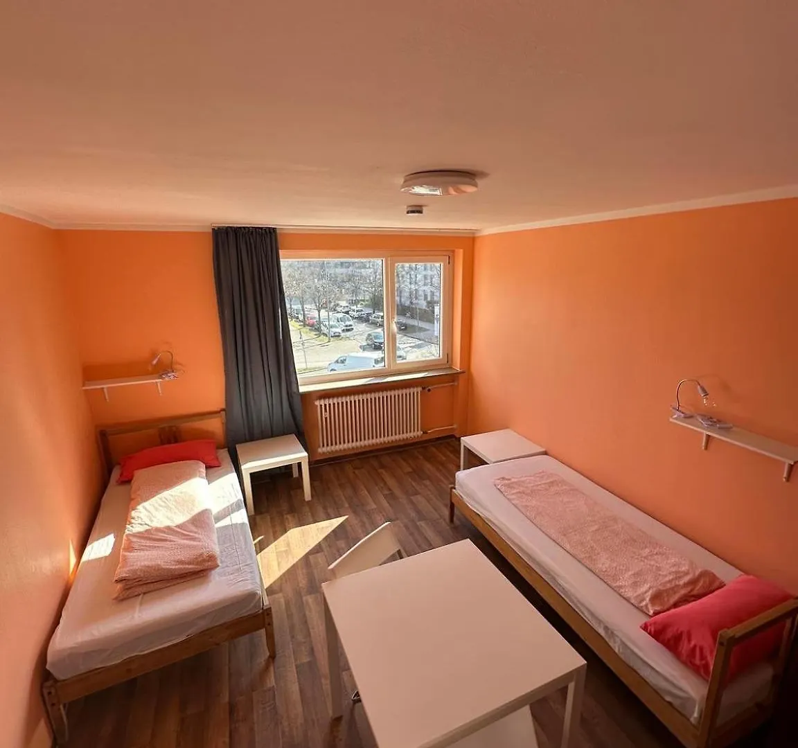 Low Budget Olympia Park Apartmenthostel Han 53 München
