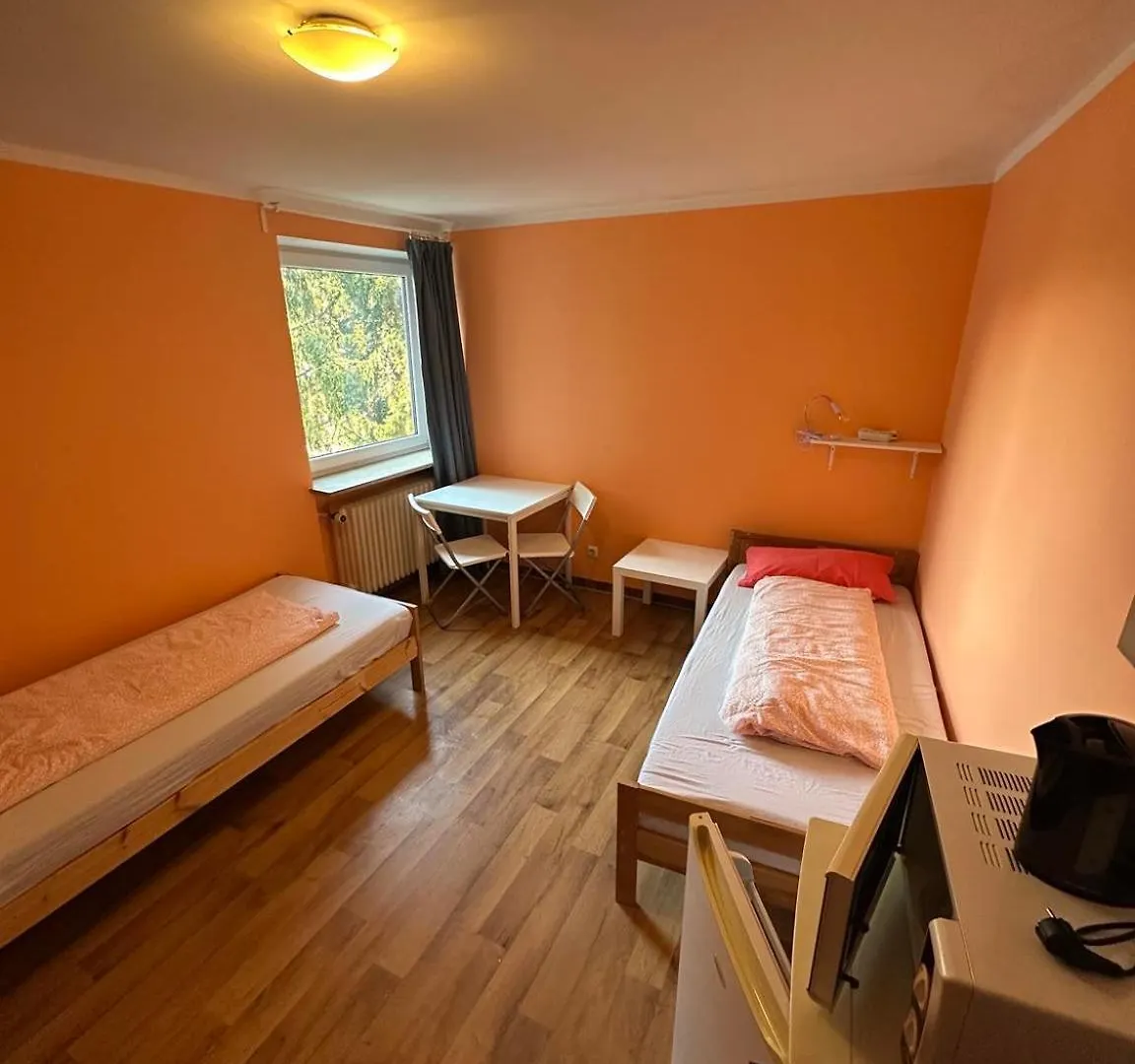 Low Budget Olympia Park Apartmenthostel Han 53 München