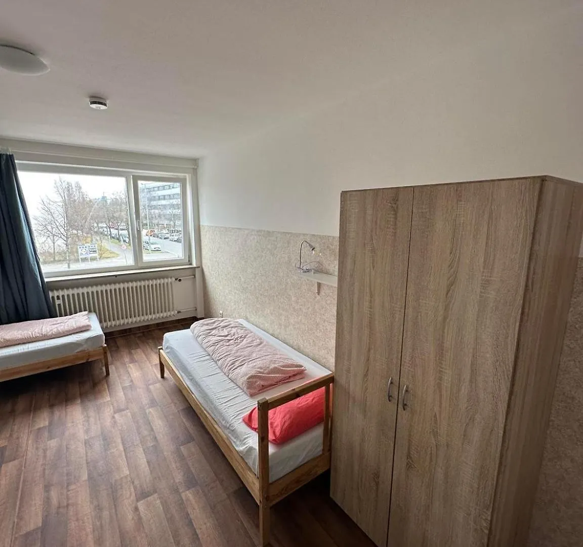 Low Budget Olympia Park Apartmenthostel Han 53 München Aparthotel