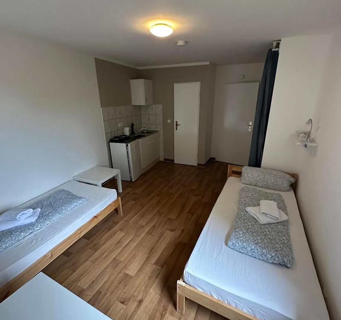 Low Budget Olympia Park Apartmenthostel Han 53 München Apartmanhotel