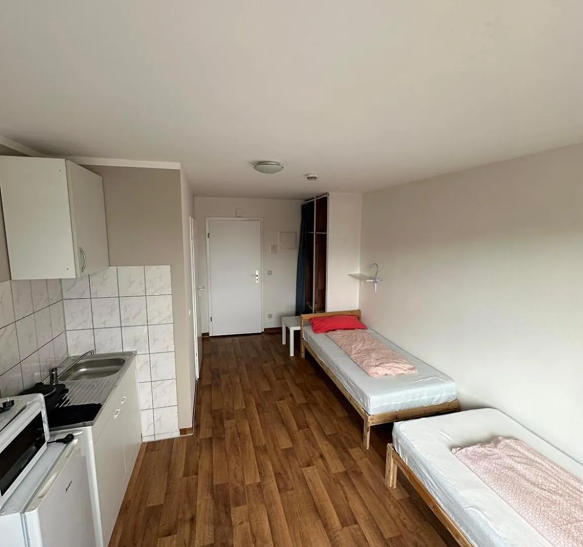 Low Budget Olympia Park Apartmenthostel Han 53 Munich Aparthotel