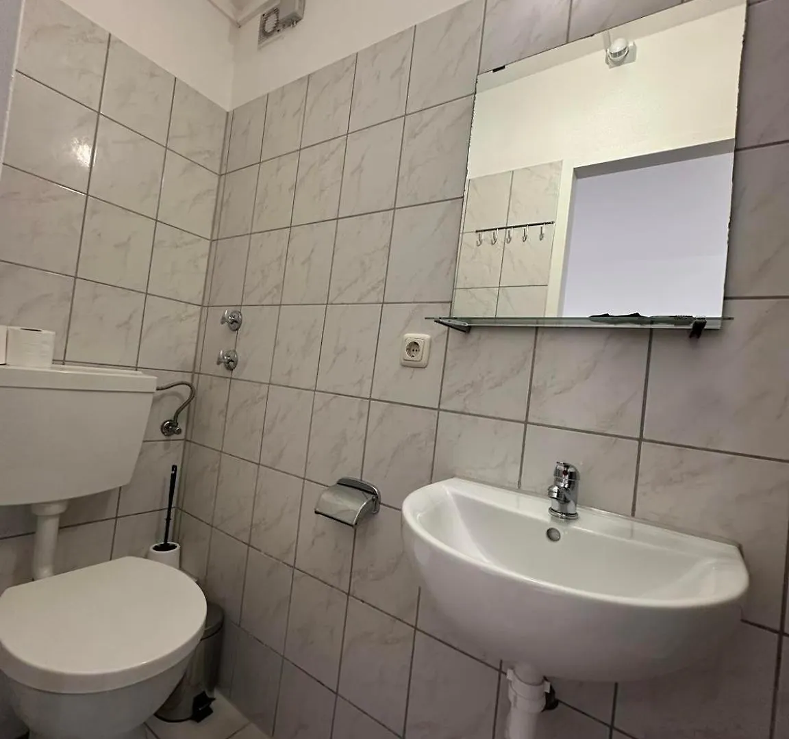 ميونيخ Low Budget Olympia Park Apartmenthostel Han 53 0*,  ألمانيا