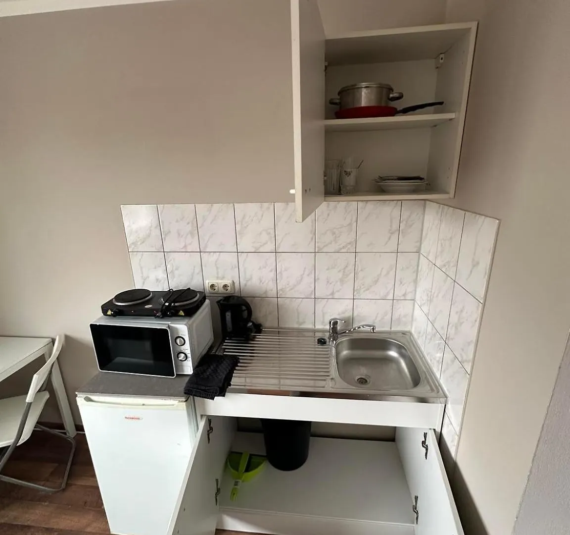 Low Budget Olympia Park Apartmenthostel Han 53 Munich Aparthotel